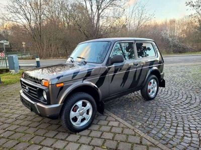 usata Lada niva URBAN 1.7 4X4 GPL