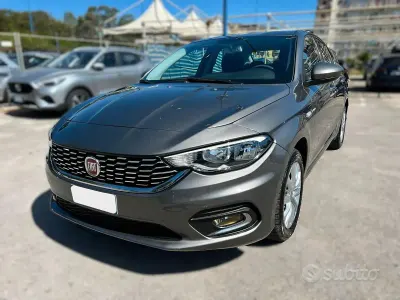 Occasion Fiat Tipo Easy 120 ch (88 kW) 2016 Gris Berline