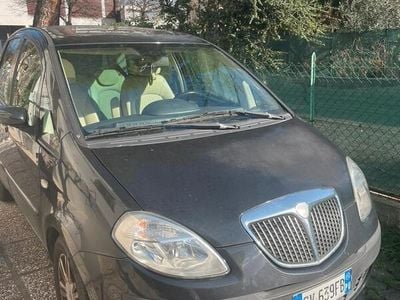 Usata Lancia Musa 95 CV (69 kW) 2005 Nero Monovolume