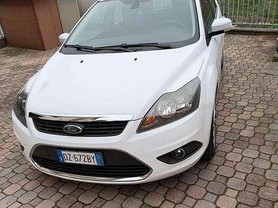 Usata Ford Focus Style 109 CV (80 kW) 2010 Bianco Station wagon