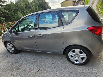 Usata Opel Meriva 110 CV (80 kW) 2015 Grigio Monovolume