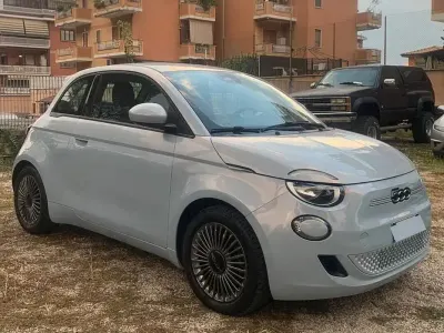 Usado Fiat 500e Icon 42 kW (58 CV) 2021 Azul Berlina