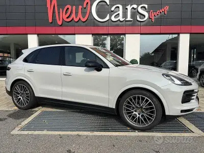 Usata Porsche Cayenne 340 CV (250 kW) 2023 Marrone SUV