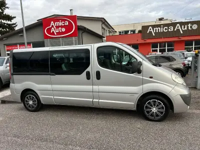 Usado Opel Vivaro 145 CV (106 kW) 2008 Gris Monovolumen