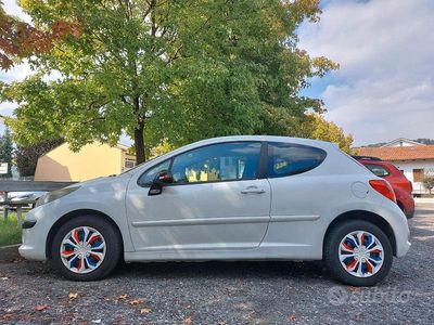Usata Peugeot 207 73 CV (53 kW) 2008 Bianco Berlina
