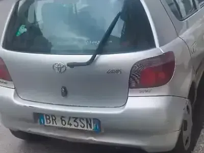 Second-hand Toyota Yaris Sol 65 CP (47 kW) 2003 Gri Berlinǎ
