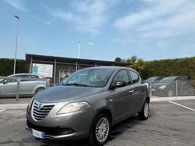 Usata Lancia Ypsilon 69 CV (50 kW) 2015 Utilitaria