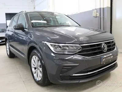 Usata VW Tiguan Life 150 CV (110 kW) 2023 Grigio SUV