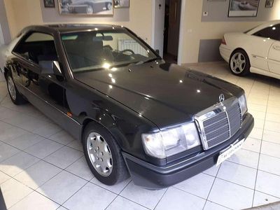 Usata Mercedes 200 122 CV (89 kW) 1992 Nero Coupé