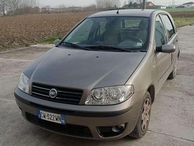 Usata Fiat Punto Dynamic 60 CV (44 kW) 2005 Grigio Utilitaria