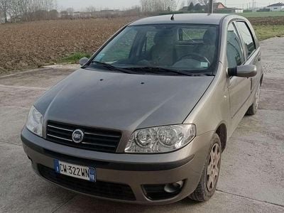 Usata Fiat Punto Dynamic 60 CV (44 kW) 2005 Utilitaria