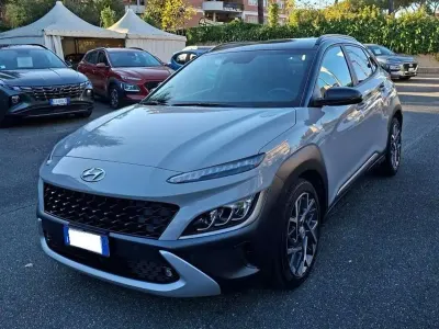 Usata Hyundai Kona 105 CV (77 kW) 2021 Argento SUV