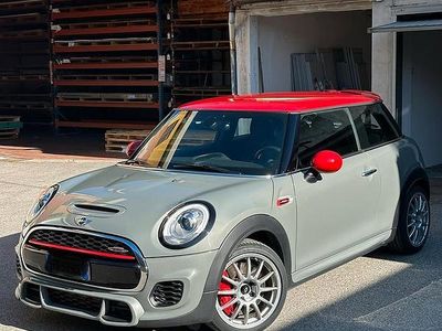 Begagnad Mini John Cooper Works 231 HK (169 kW) 2017 Halvkombi