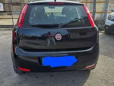 Usata Fiat Punto Street 77 CV (56 kW) 2018 Nero Utilitaria