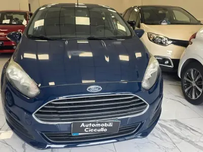 Usado Ford Fiesta Titanium 75 HP (55 kW) 2015 Azul Citadino