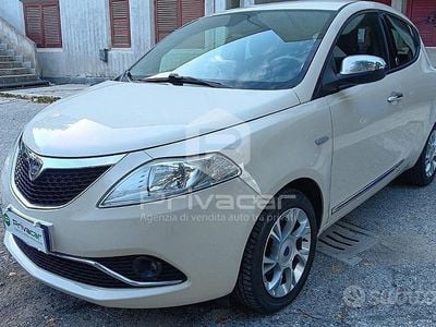 Usata Lancia Ypsilon Gold 69 CV (50 kW) 2019 Utilitaria