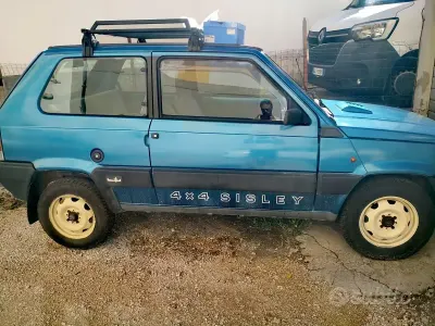 Usata Fiat Panda 50 CV (36 kW) 1990 Bluazzurro Berlina