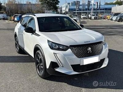 Usata Peugeot 2008 Allure 100 CV (73 kW) 2022 Bianco SUV