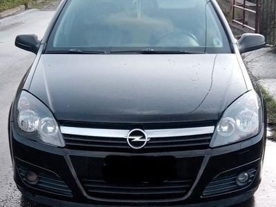 Usata Opel Astra 120 CV (88 kW) 2005 Nero Utilitaria