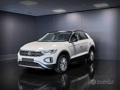 Usata VW T-Roc Style 110 CV (80 kW) 2022 Grigio SUV