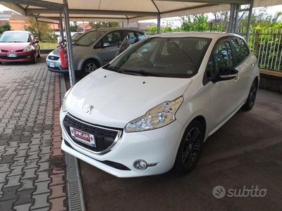 usata Peugeot 208 1.6 e-HDi 92 CV Stop&Start 5 porte Allure