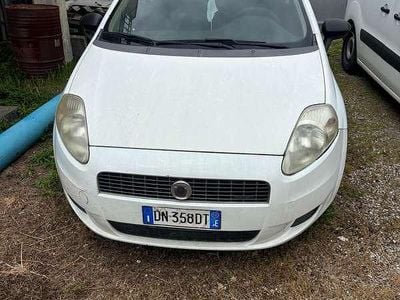 Usata Fiat Punto Classica 69 CV (50 kW) 2008 Bianco Utilitaria