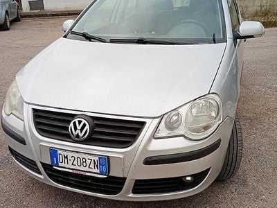 Usata VW Polo 70 CV (51 kW) 2008 Grigio Utilitaria