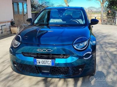 Usata Fiat 600E La Prima 114 kW (156 CV) 2023 Verde Station wagon