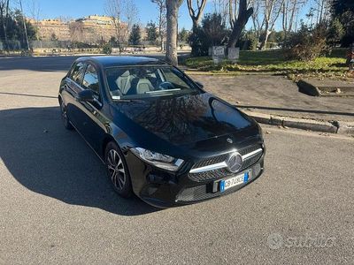 Usata Mercedes A200 Business 163 CV (119 kW) 2020 Nero Berlina