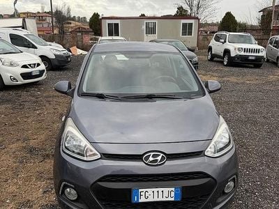 Grigio Usata 2017 Hyundai i10 Edition Utilitaria | 5999 € (Buon prezzo)