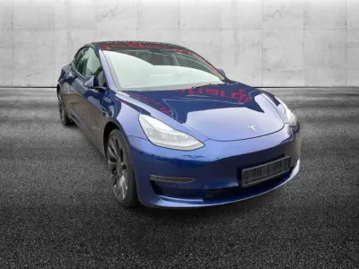 Usata Tesla Model 3 Performance 155 kW (211 CV) 2021 Blu/azzurro Berlina