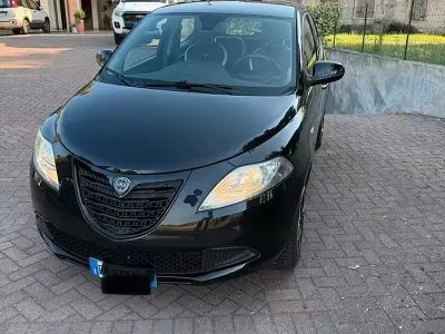 Usata Lancia Ypsilon