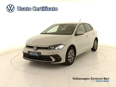 Usata VW Polo Life 95 CV (69 kW) 2023 Grigio Utilitaria