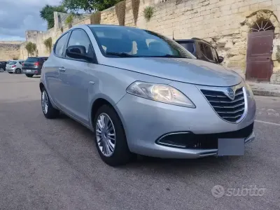 Usata Lancia Ypsilon Gold 69 CV (50 kW) 2011 Grigio Utilitaria