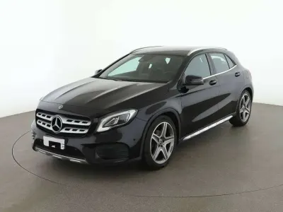 Usata Mercedes GLA200 AMG Line Premium Plus 136 CV (100 kW) 2018 Nero SUV