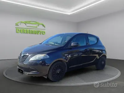 Usata Lancia Ypsilon Gold 69 CV (50 kW) 2016 Nero Utilitaria