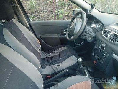 Usata Renault Clio II 105 CV (77 kW) 2006 Berlina