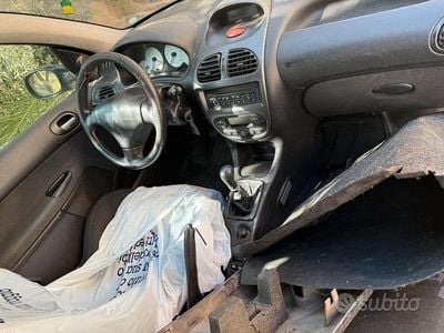 Usata Peugeot 206 2003 Nero Berlina