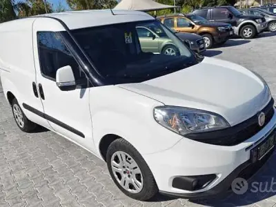 Usata Fiat Doblò 105 CV (77 kW) 2016 Bianco Monovolume