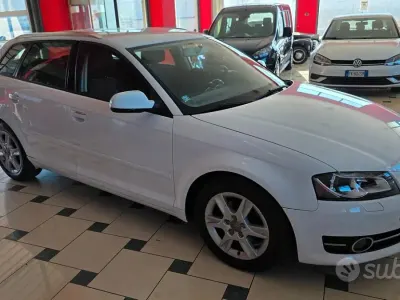 Usata Audi A3 Ambiente 90 CV (66 kW) 2011 Bianco Utilitaria