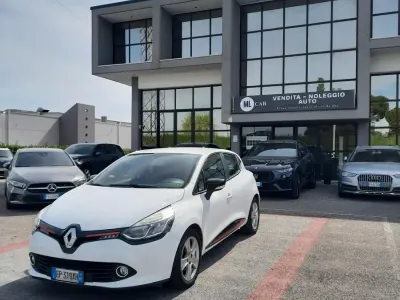 Usata Renault Clio IV 73 CV (53 kW) 2013 Bianco Berlina