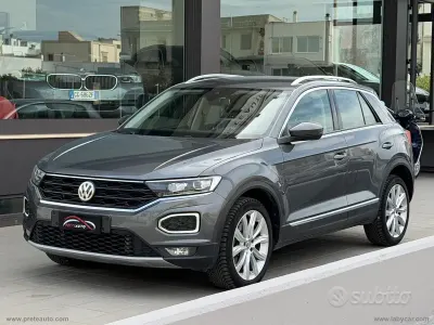 Usata VW T-Roc Advance 150 CV (110 kW) 2019 Grigio SUV