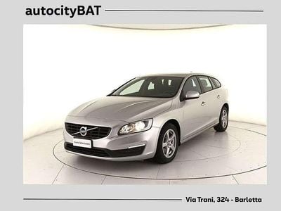 Usata Volvo V60 Business Edition 120 CV (88 kW) 2017 Argento Station wagon