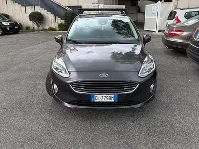 Usata Ford Fiesta Titanium 85 CV (62 kW) 2018 Grigio Utilitaria