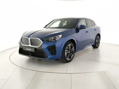 Nuova BMW iX2 M Sport 67 kW (92 CV) 2026 Blu SUV