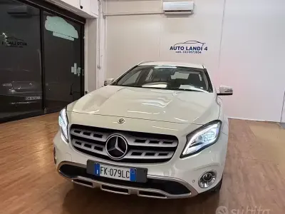 Usata Mercedes GLA200 Premium 136 CV (100 kW) 2017 Bianco SUV