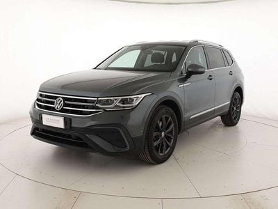 Usata VW Tiguan Allspace Life 150 CV (110 kW) 2022 Platinum grey metallizzato SUV