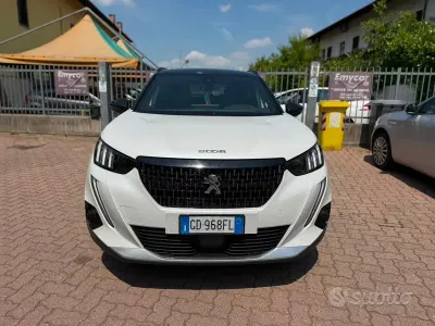 Usata Peugeot 2008 Allure 131 CV (96 kW) 2020 Bianco SUV