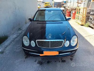 Usata Mercedes E270 177 CV (130 kW) 2002 Berlina
