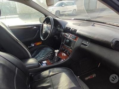 Usata Mercedes C220 Sport Edition 2007 Blu Berlina